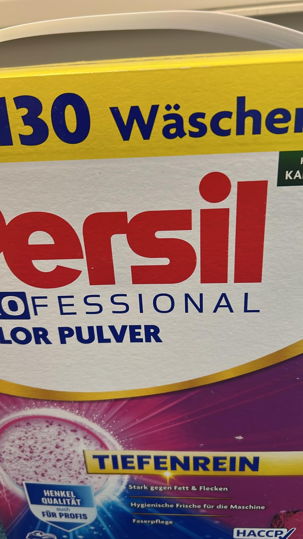 Sehr gut, staubt etwas