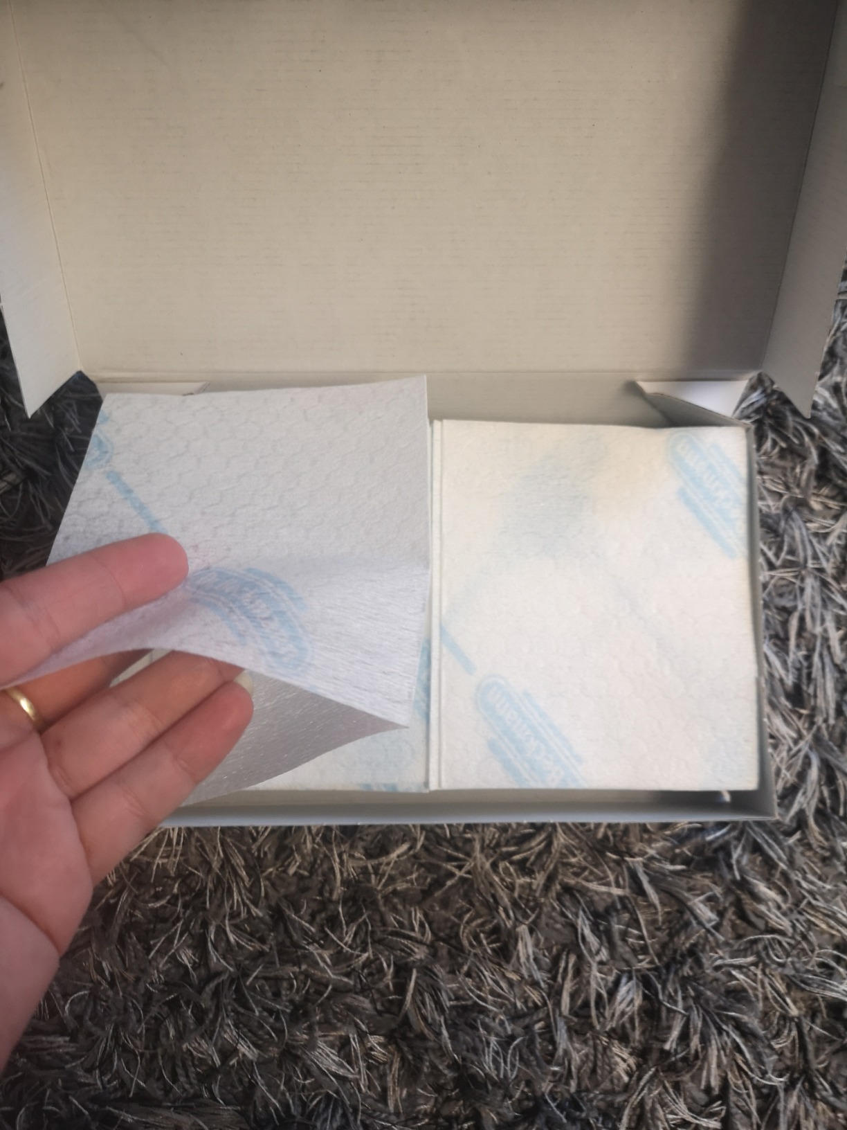 Solide, Packung etwas unhandlich